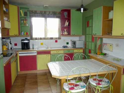 MAISON A ETAGE 5 CHAMBRES CANEJAN BOURG